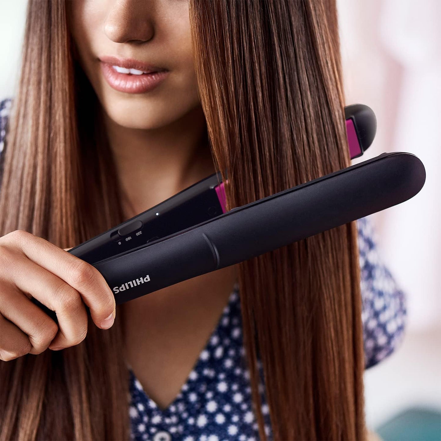 Philips StraightCare Essential ThermoProtect straightener BHS37500 ThermoProtect Technology